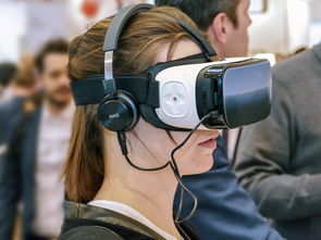 虚拟现实（VR）实现的过程，从概念到现实